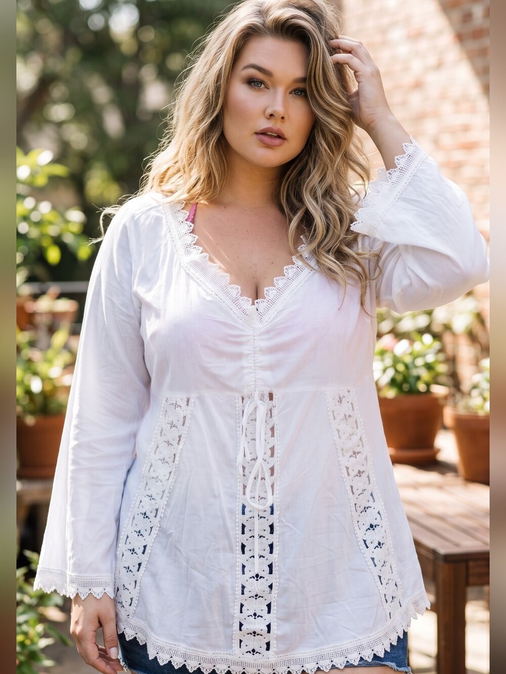 ROSEGAL White Lace-Trim Tunic